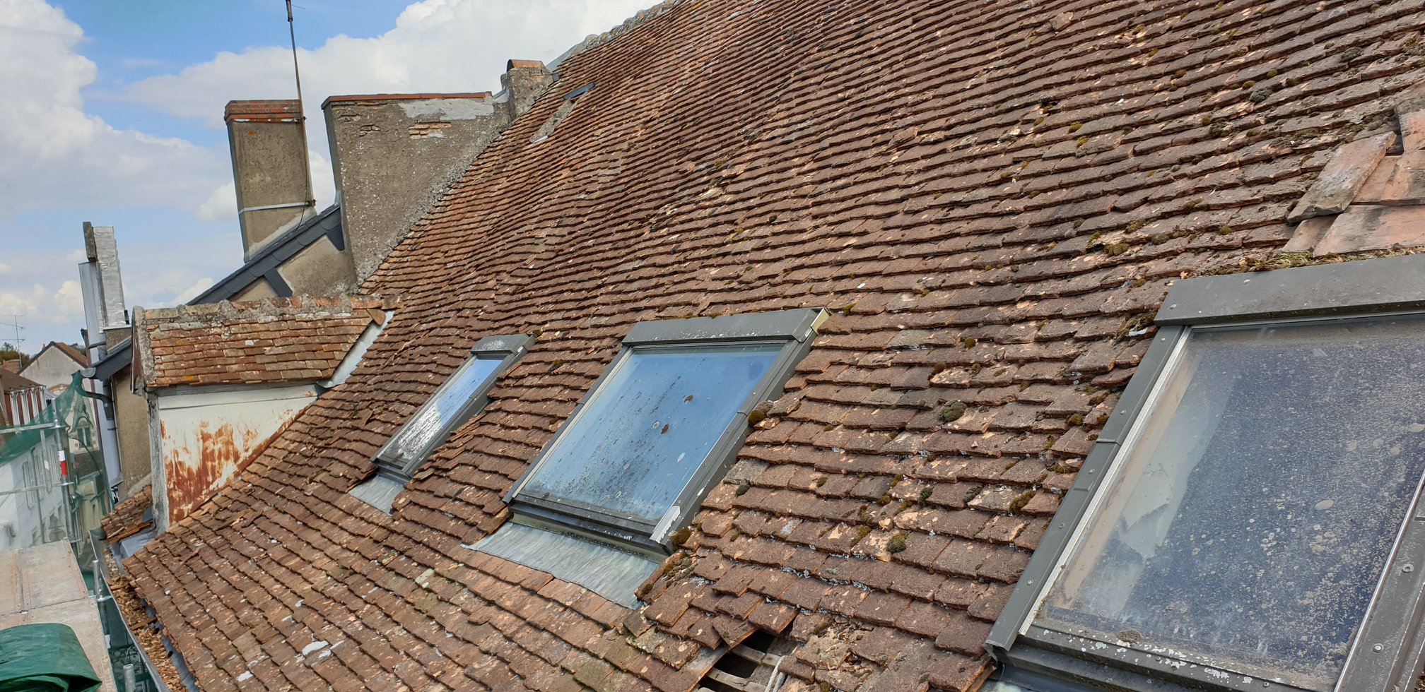 Toiture avant rénovation - État initial avant intervention couvreur Lot (46)